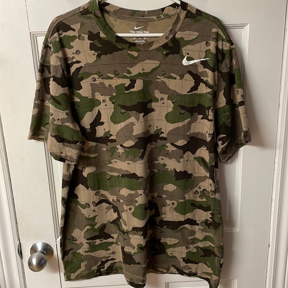 Nike Other - Nike camouflage tee shirt size XXL